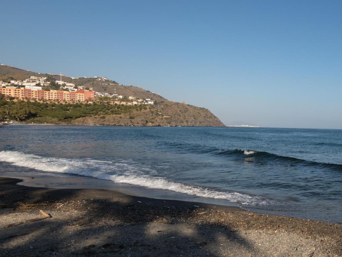 Piso Con Terraza Muy Cercano A La Playa *