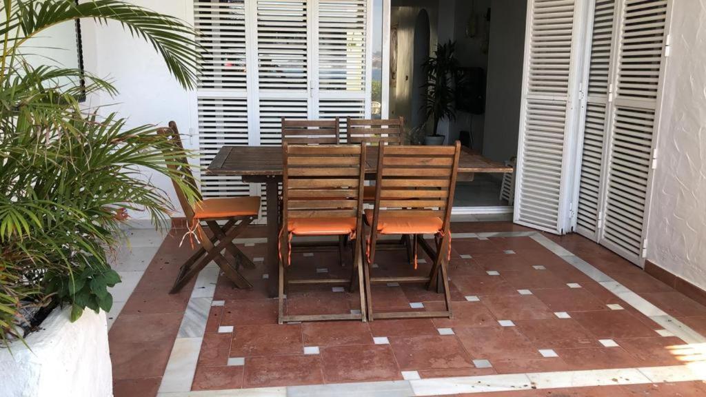 Tuguest Maripi Apartment