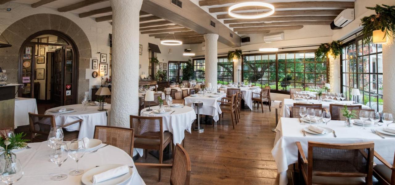Hotel De La Plaça 3*