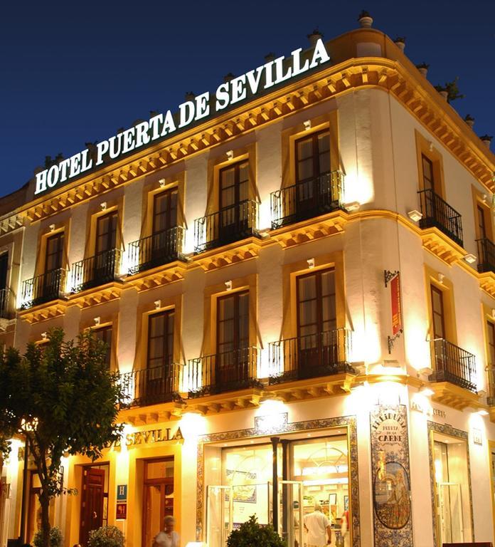 Basic Puerta De * Sevilla