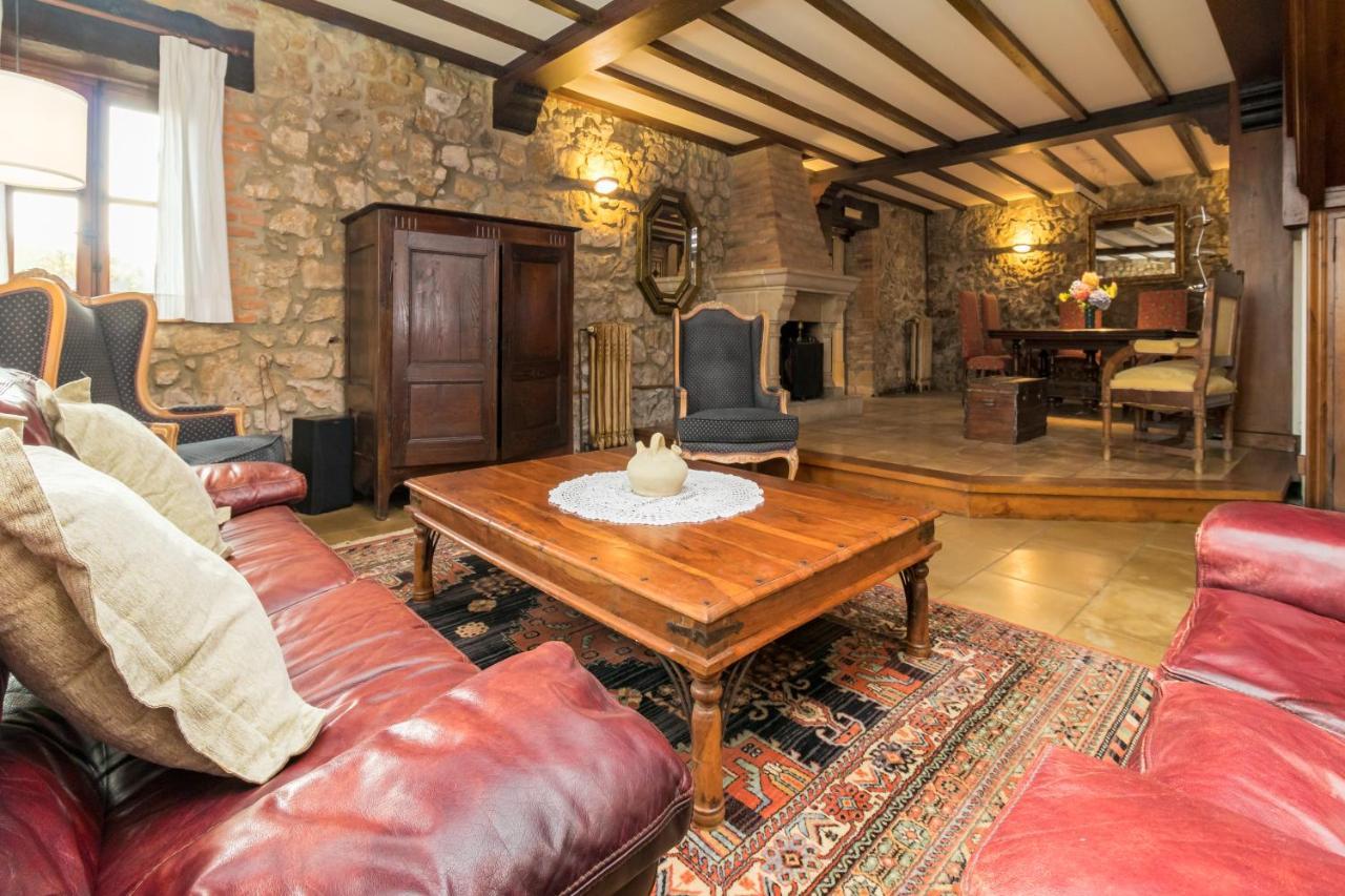 Holiday home Espectacular Casa Montanesa Con Piscina Orena