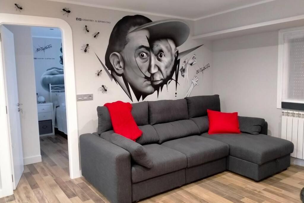 Arte Y Descanso. Ubicado Al Lado Del Puerto Deportivo, En Pleno Casco Histórico-artístico De Cimadevilla Y Entre Dos Principales Playas De Gijón. Apartamento