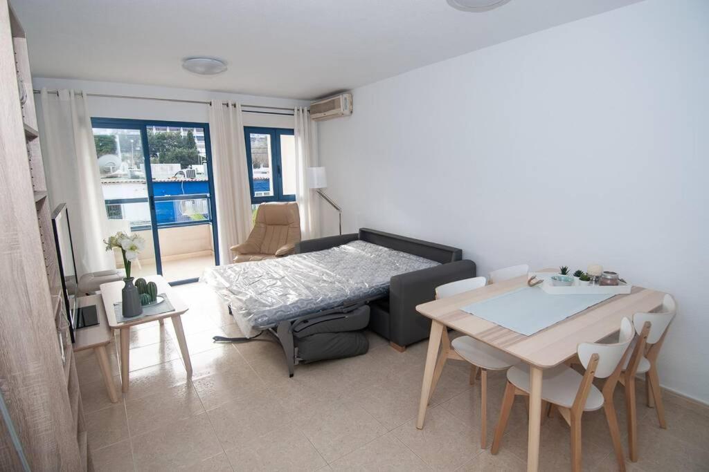 Apartment Sun, And Light In Albir El Albir