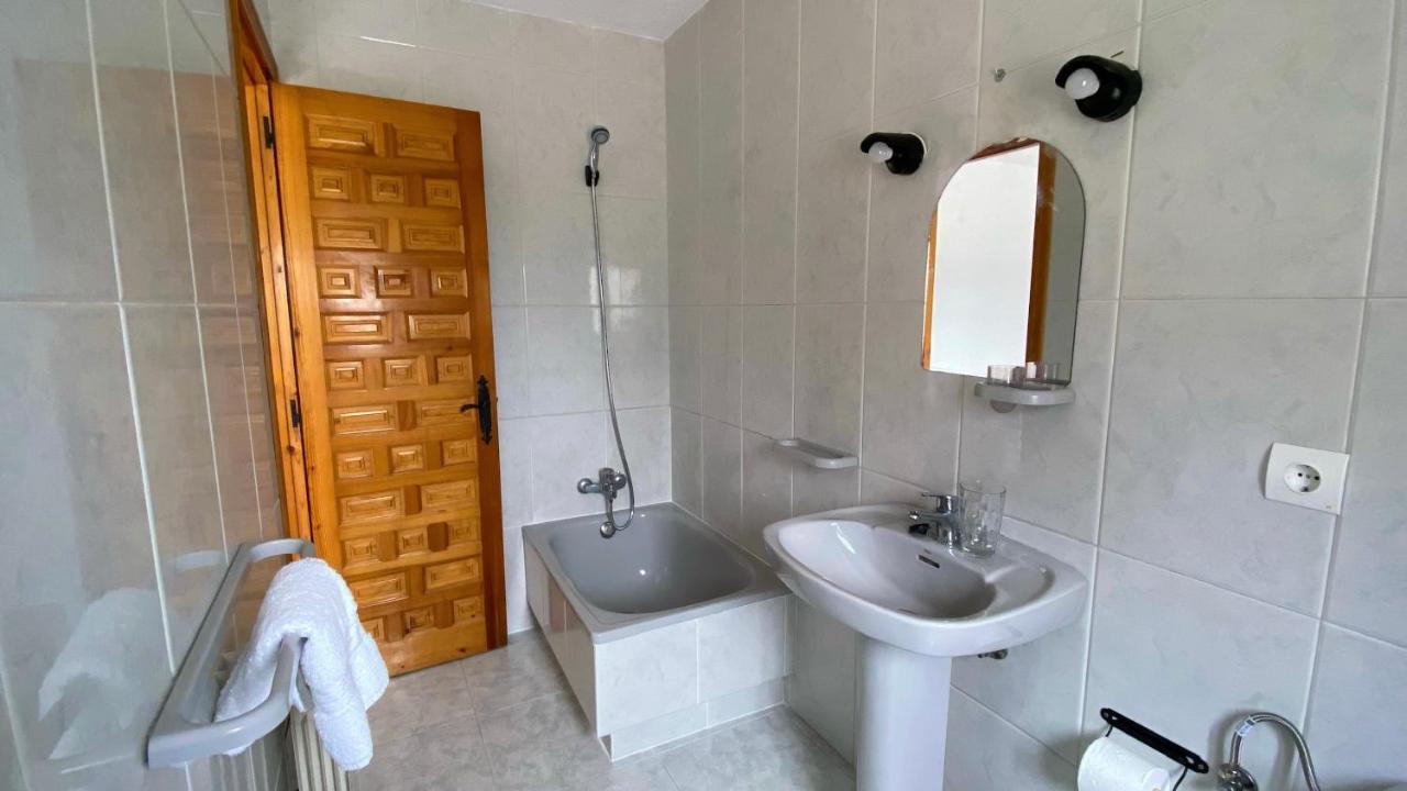 Hostal La Biela Pensión Galizano