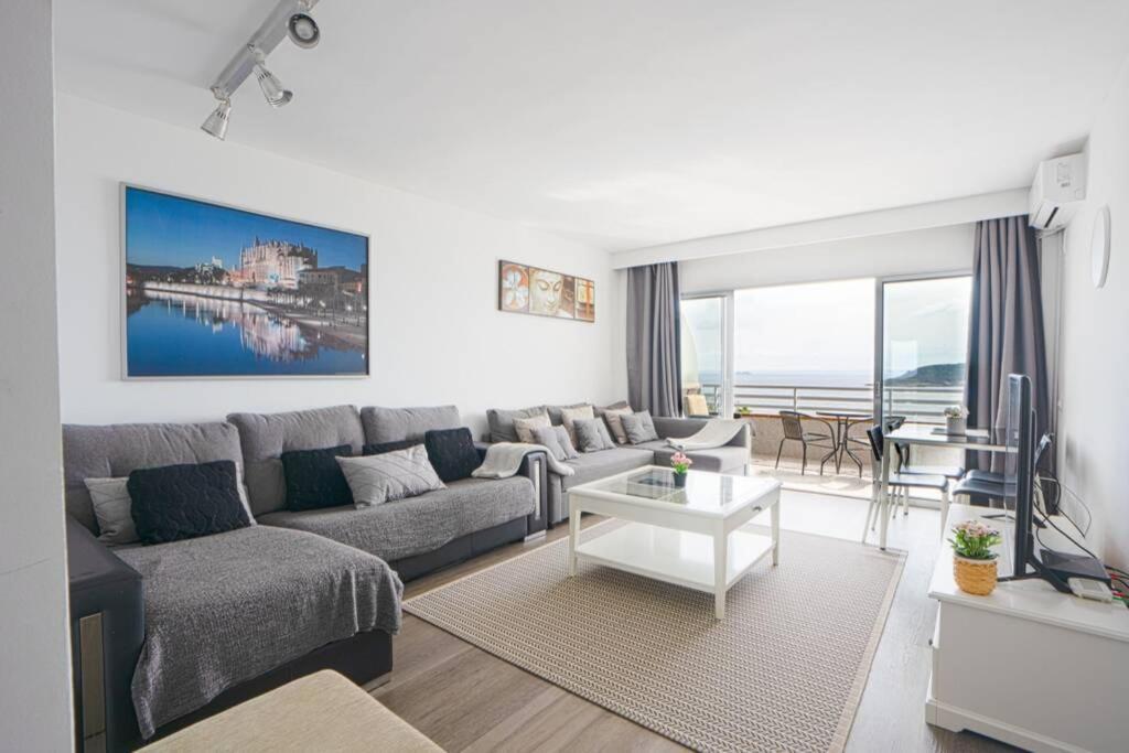 Modern Penthouse Beach Front Apartment Apartamento