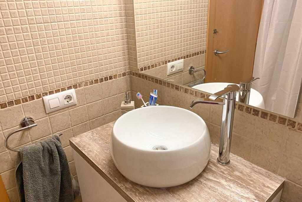 Blue Marina - Terraza, Piscina Y Wifi Gratis Apartamento Rosas