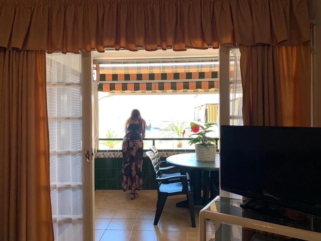 Views To The Infinite Sea In Cristianos Apartment *