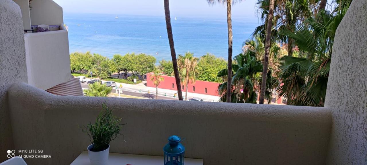 Apartamento Estudio En Benalbeach, Vistas Mar, Primera Línea Playa
