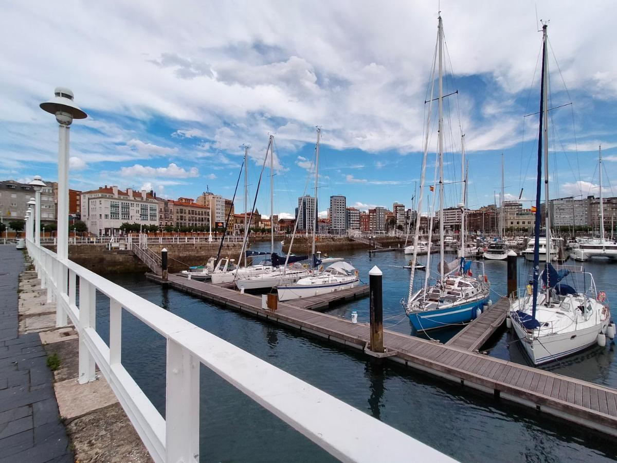 Arte Y Descanso. Ubicado Al Lado Del Puerto Deportivo, En Pleno Casco Histórico-artístico De Cimadevilla Y Entre Dos Principales Playas De Gijón. Apartamento Gijón