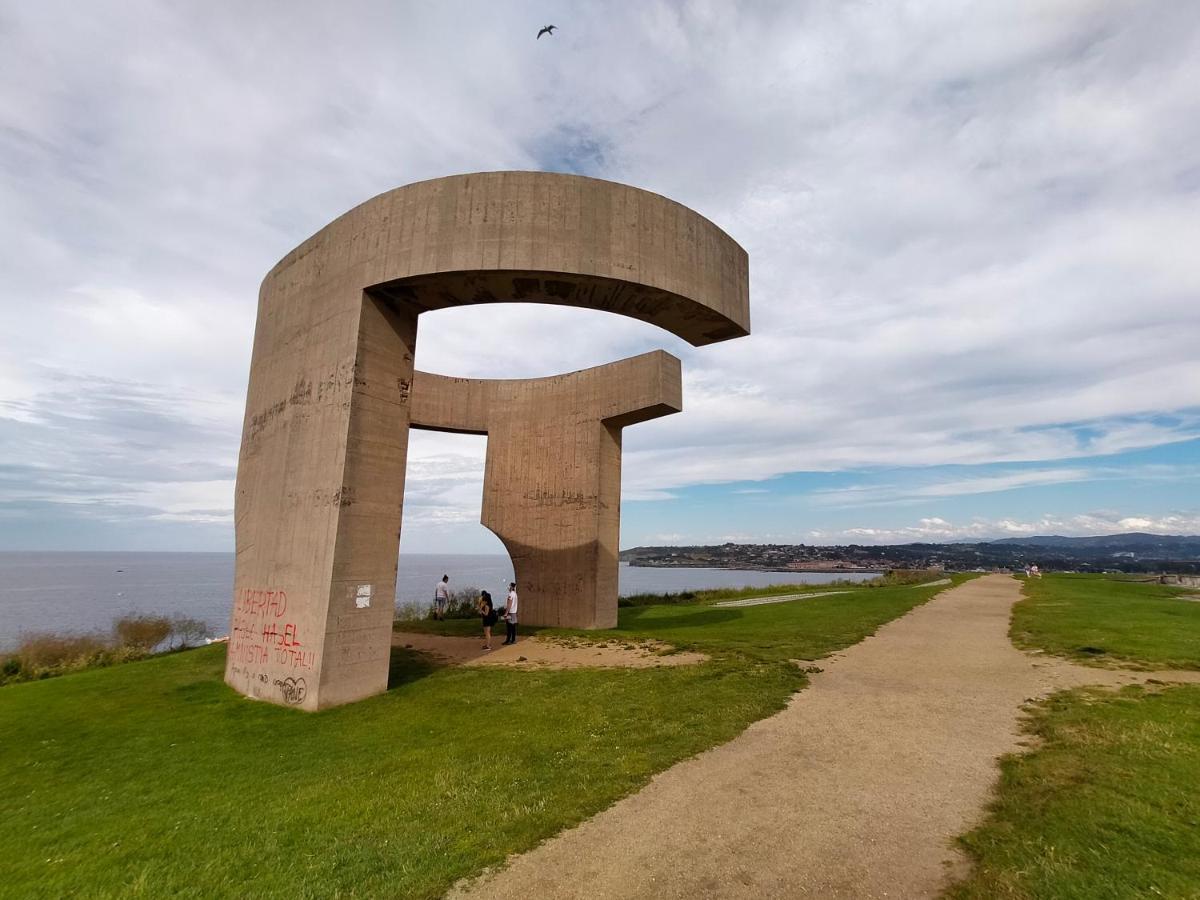 Apartamento Arte Y Descanso. Ubicado Al Lado Del Puerto Deportivo, En Pleno Casco Histórico-artístico De Cimadevilla Y Entre Dos Principales Playas De Gijón. Gijón