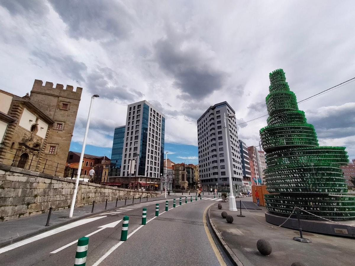 Apartamento Arte Y Descanso. Ubicado Al Lado Del Puerto Deportivo, En Pleno Casco Histórico-artístico De Cimadevilla Y Entre Dos Principales Playas De Gijón. *