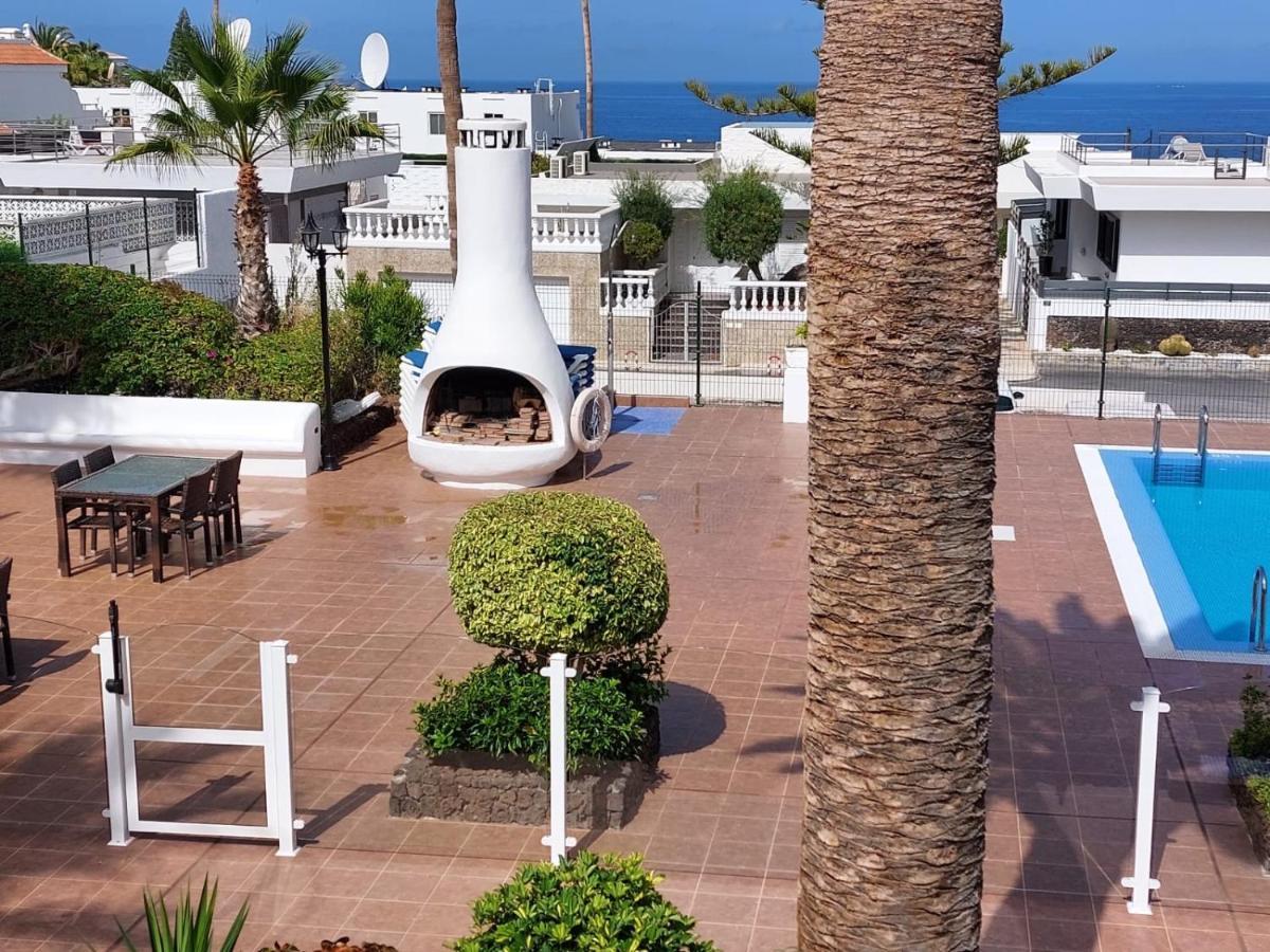 First Line Floor With Amazing Sea View Air Conditioned Just 50m From The *