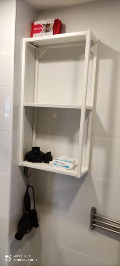 Apartamento Estudio En Benalbeach, Vistas Mar, Primera Línea Playa *