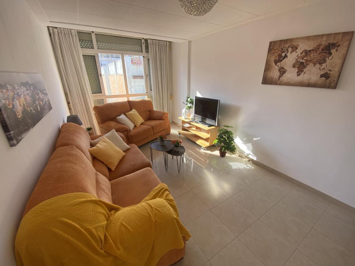 Spacious, Sunny In Close To The Center And The Beach