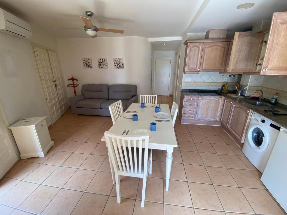 Apartment In Front Of The Primera Linea De Playa *
