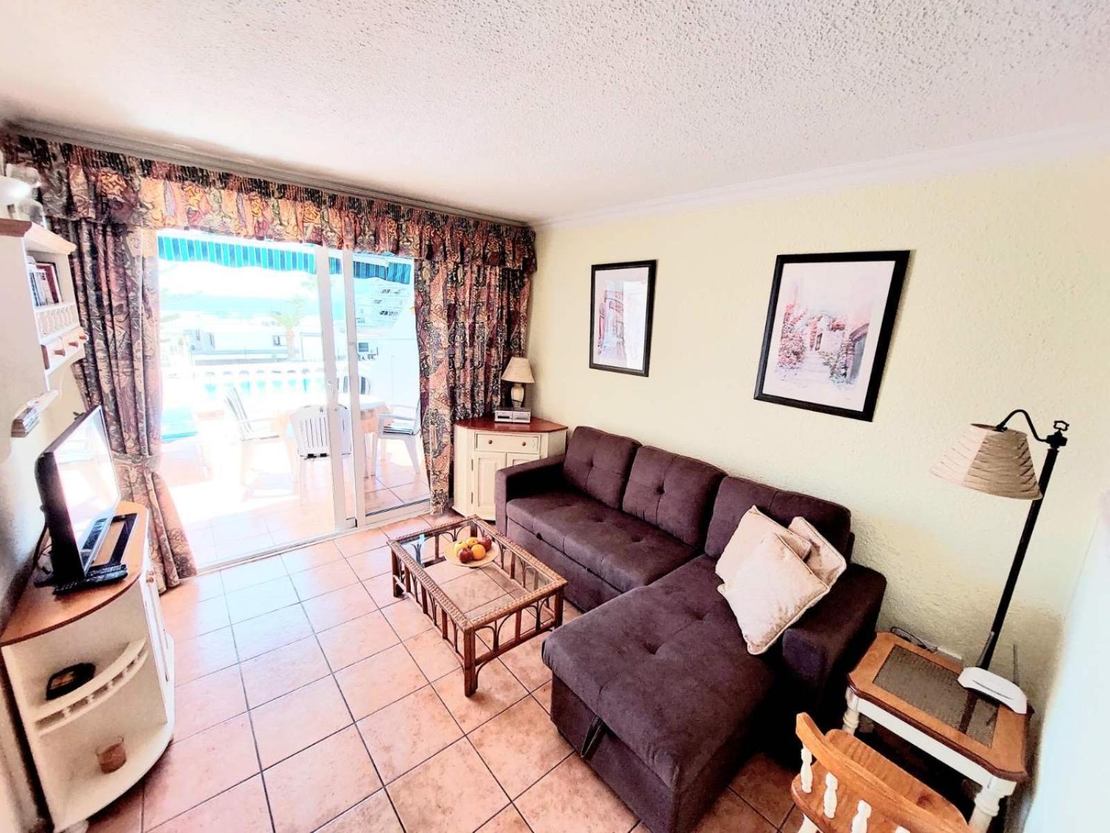 First Line Floor With Amazing Sea View Air Conditioned Just 50m From The Apartamento