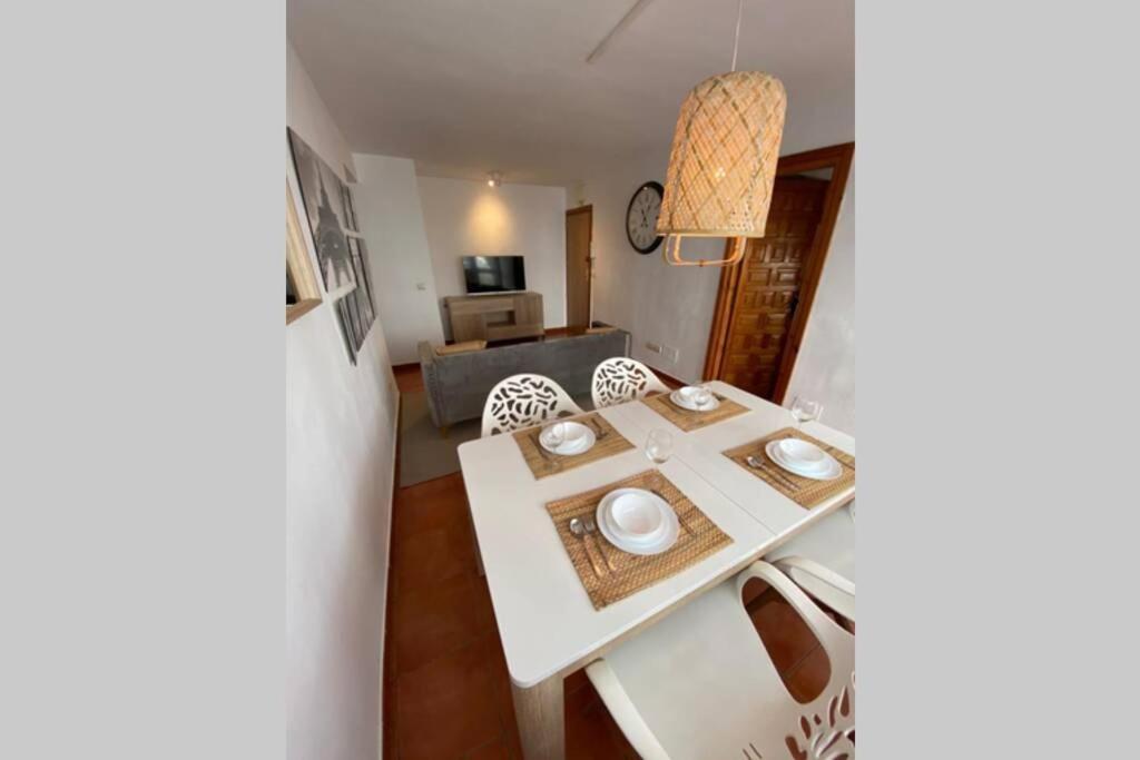 Apartamento En Urbanizacion Parque Antena, Estepona, Totalmente Renovado Apartment *
