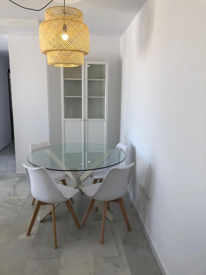 Apartamento Atico 1 Con Terraza En Calle Vicente Aleixandre Cádiz