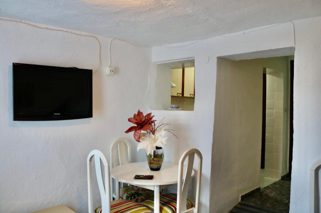 Casa Del Abuelo *