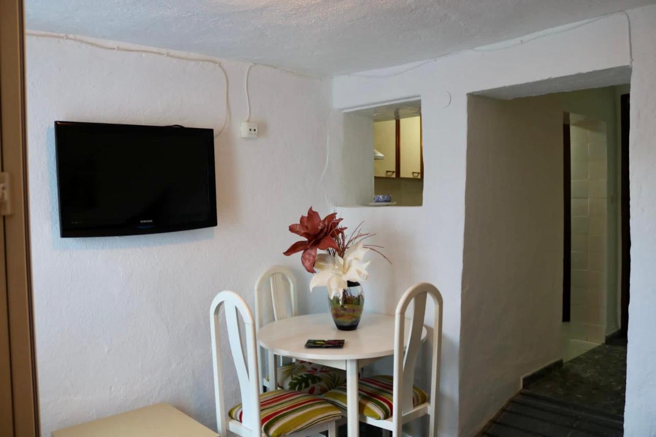 Casa Del Abuelo *