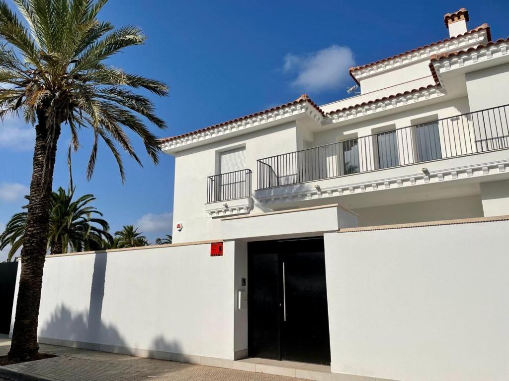 Luxury Seaside With Private Pool In Cabo Roig Villa *