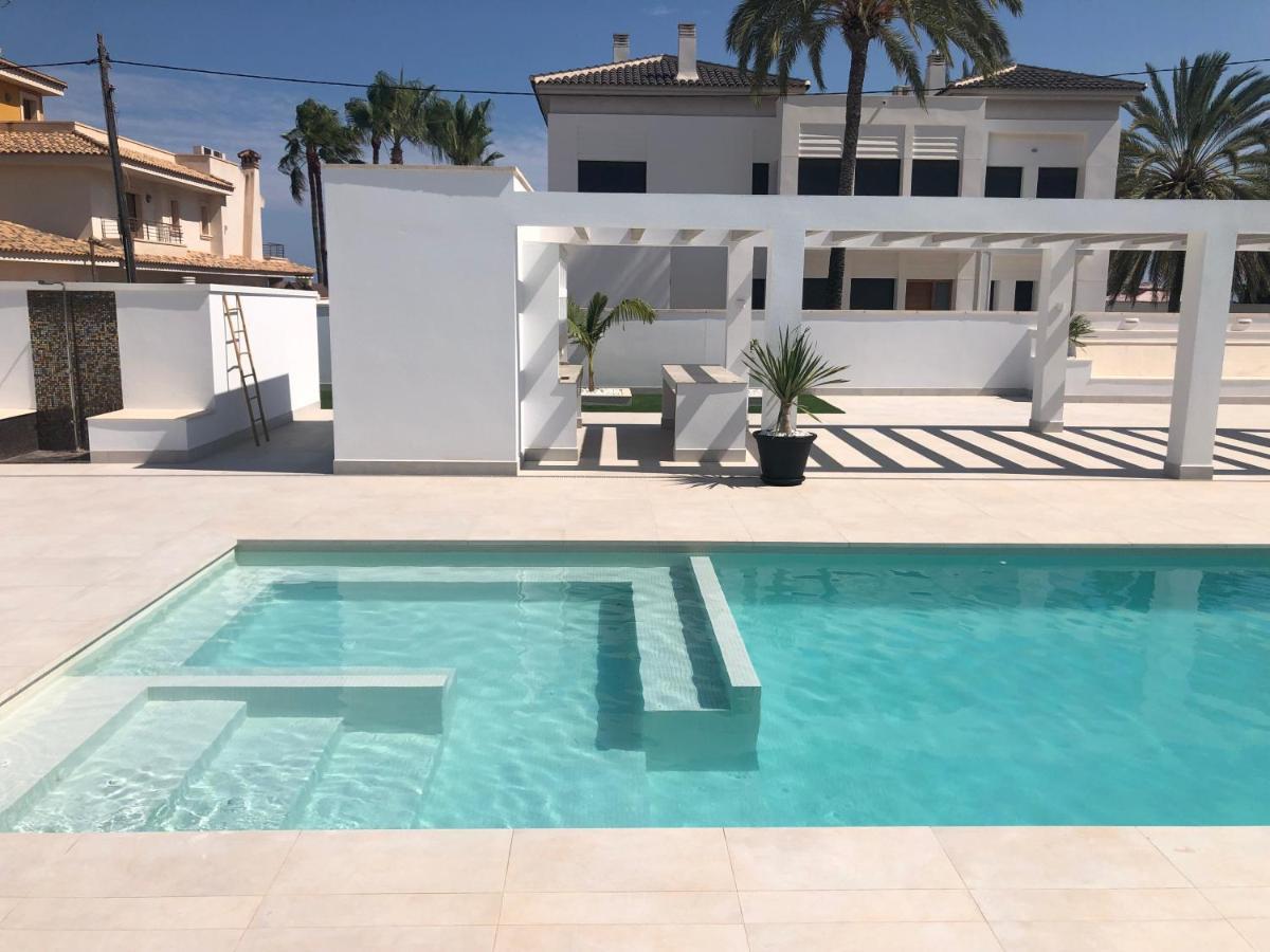 Luxury Seaside With Private Pool In Cabo Roig Villa *