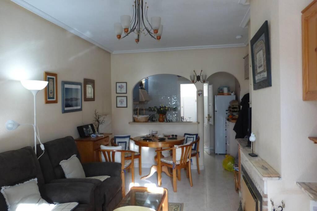 Сasa de vacaciones Maison Climatisée Avec Solarium, Wifi Et Piscine Dehesa de Campoamor (Orihuela Costa)