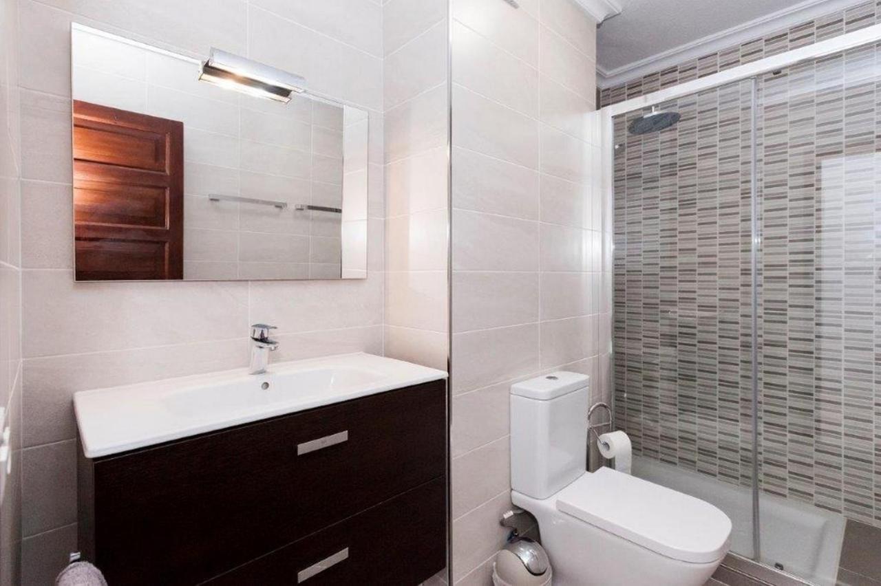 Victoria Court - 1 Bed Pool & Sea View Apartamento