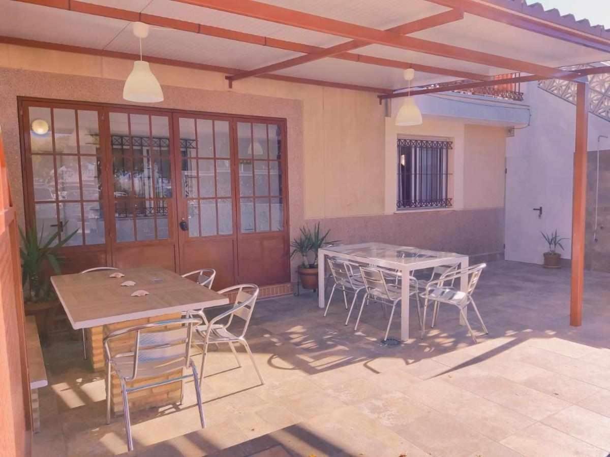 Dos Casas Juntas Y Patio Común A 25 Metros De La Playa