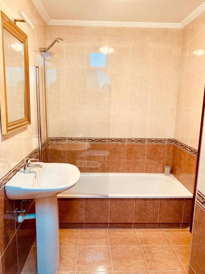 Alfaraz Apartment