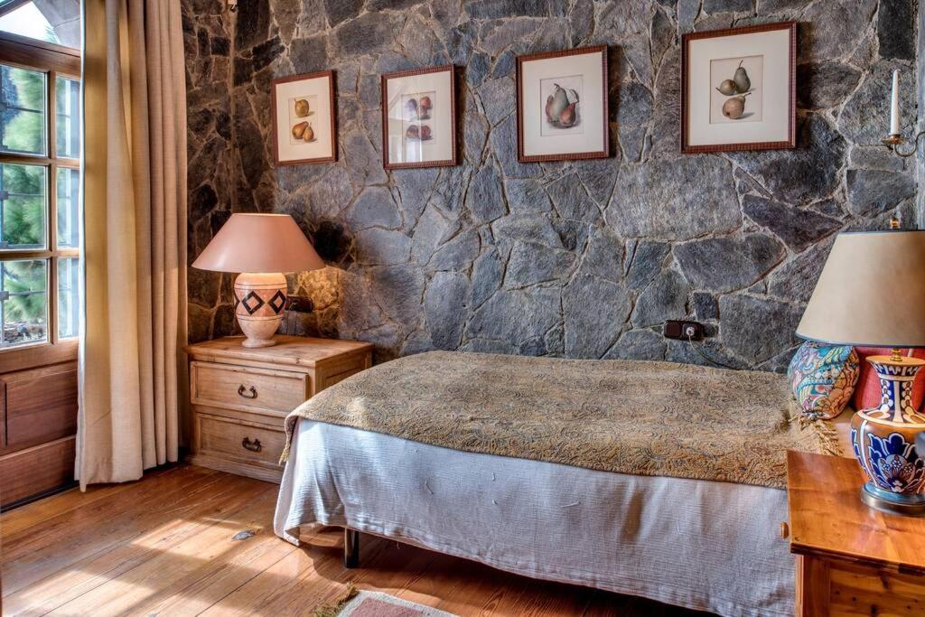 Luxury In Nature With Swimming Pool Luxus-finca In Der Mit Pool, De Lujo En La Naturaleza Con Piscina