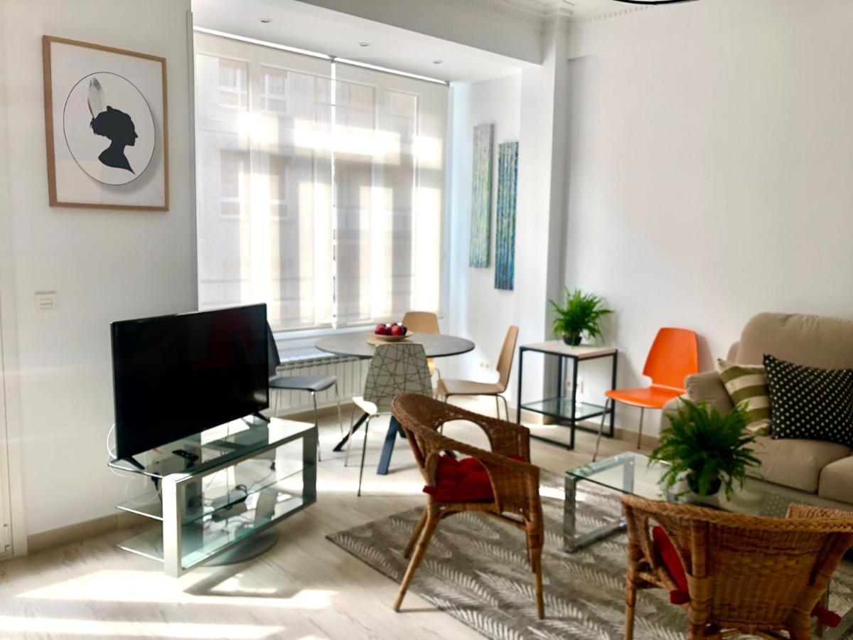 Foodies Location. Surf. Netflix . 3 Bdr *