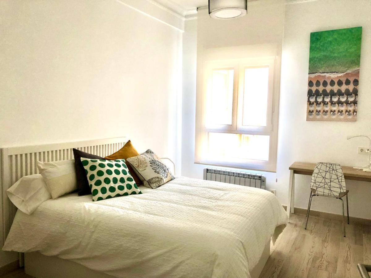 Foodies Location. Surf. Netflix . 3 Bdr San Sebastián