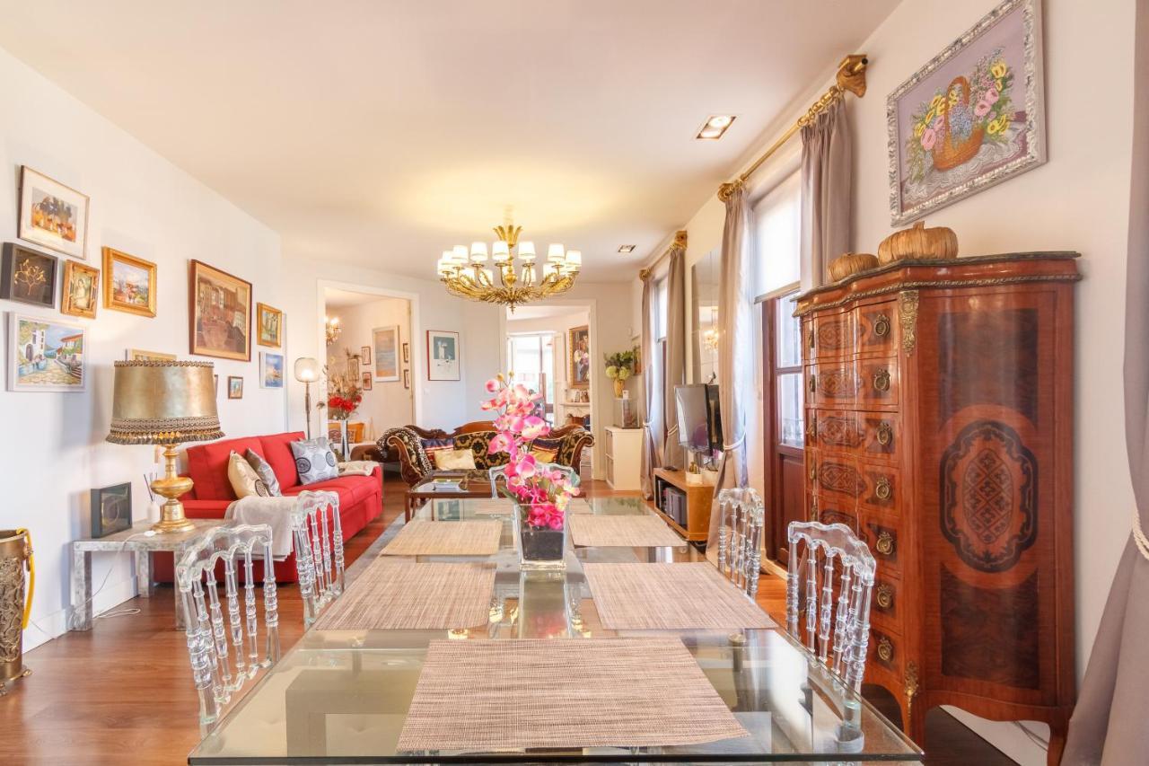 Amplio Y Elegante Con Diseno Vintage