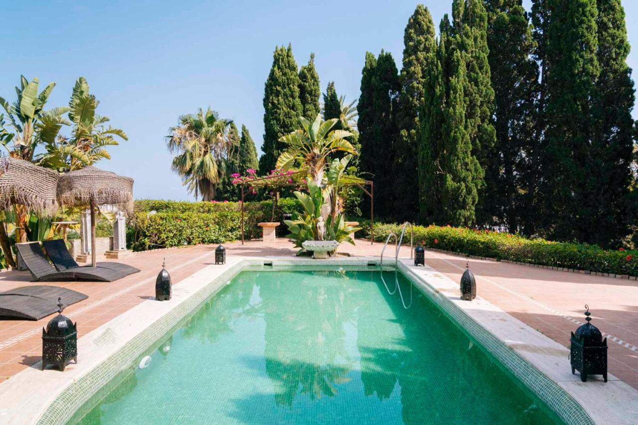 Guest house Casa De Bates 3*