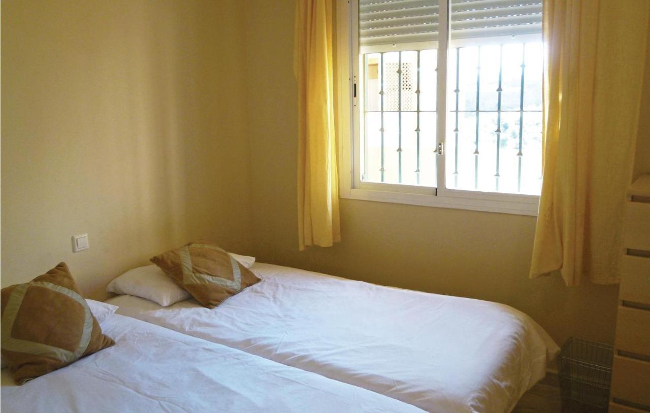 Beautiful In Mijas Costa With 2 Bedrooms, Wifi And Outdoor Swimming Pool Sitio de Calahonda