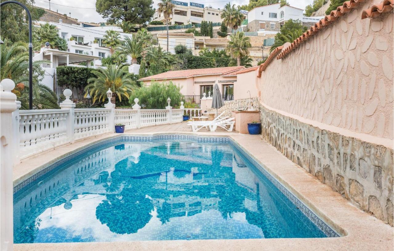 Сasa de vacaciones Amazing In With Outdoor Swimming Pool