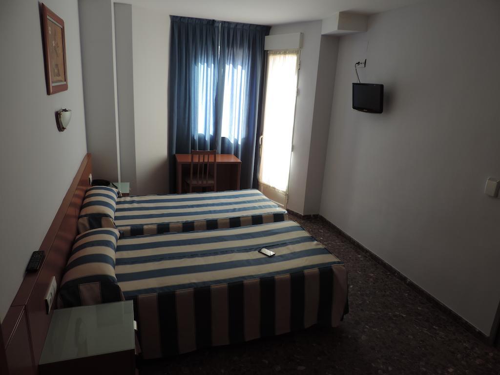 Hotel Costa San Antonio 2*