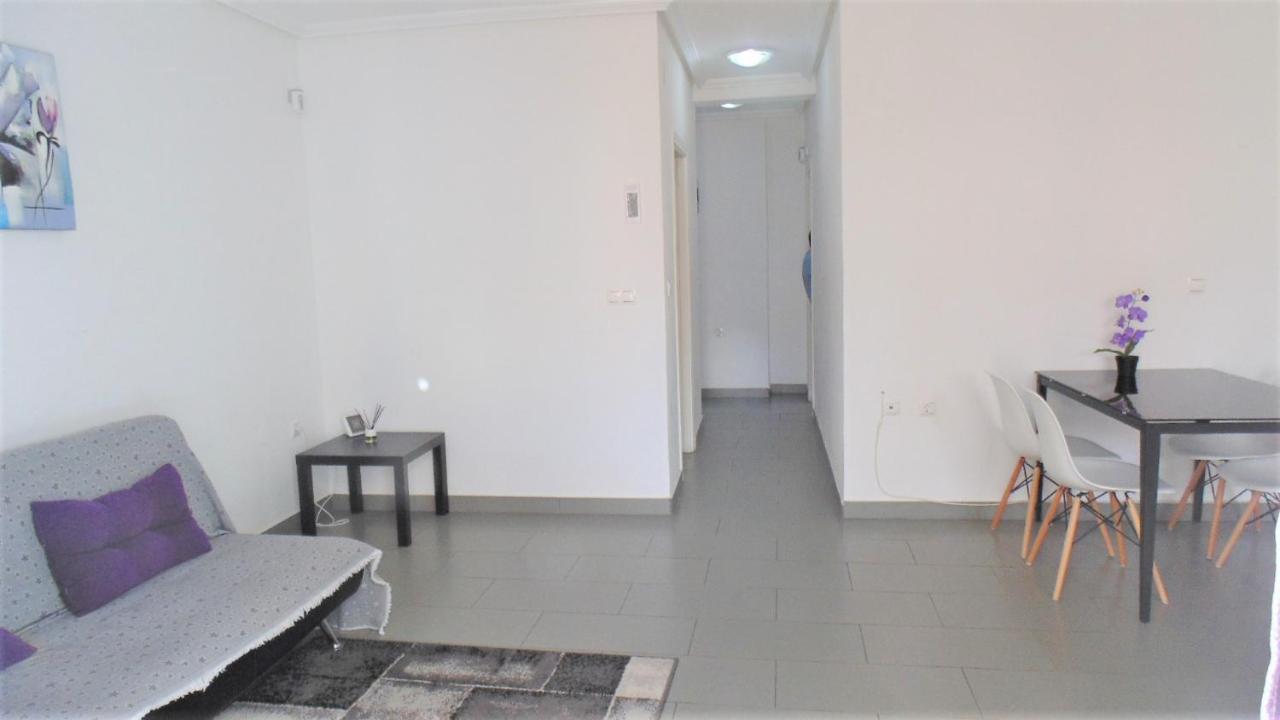 Apartamento Heraclio. Atico A 150m Del Mar *