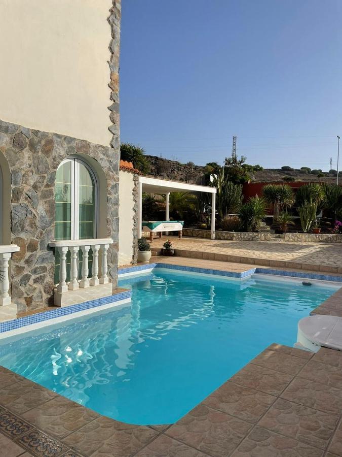 Casa Macken Con Piscina Climatizada Y Jacuzzi Holiday home *