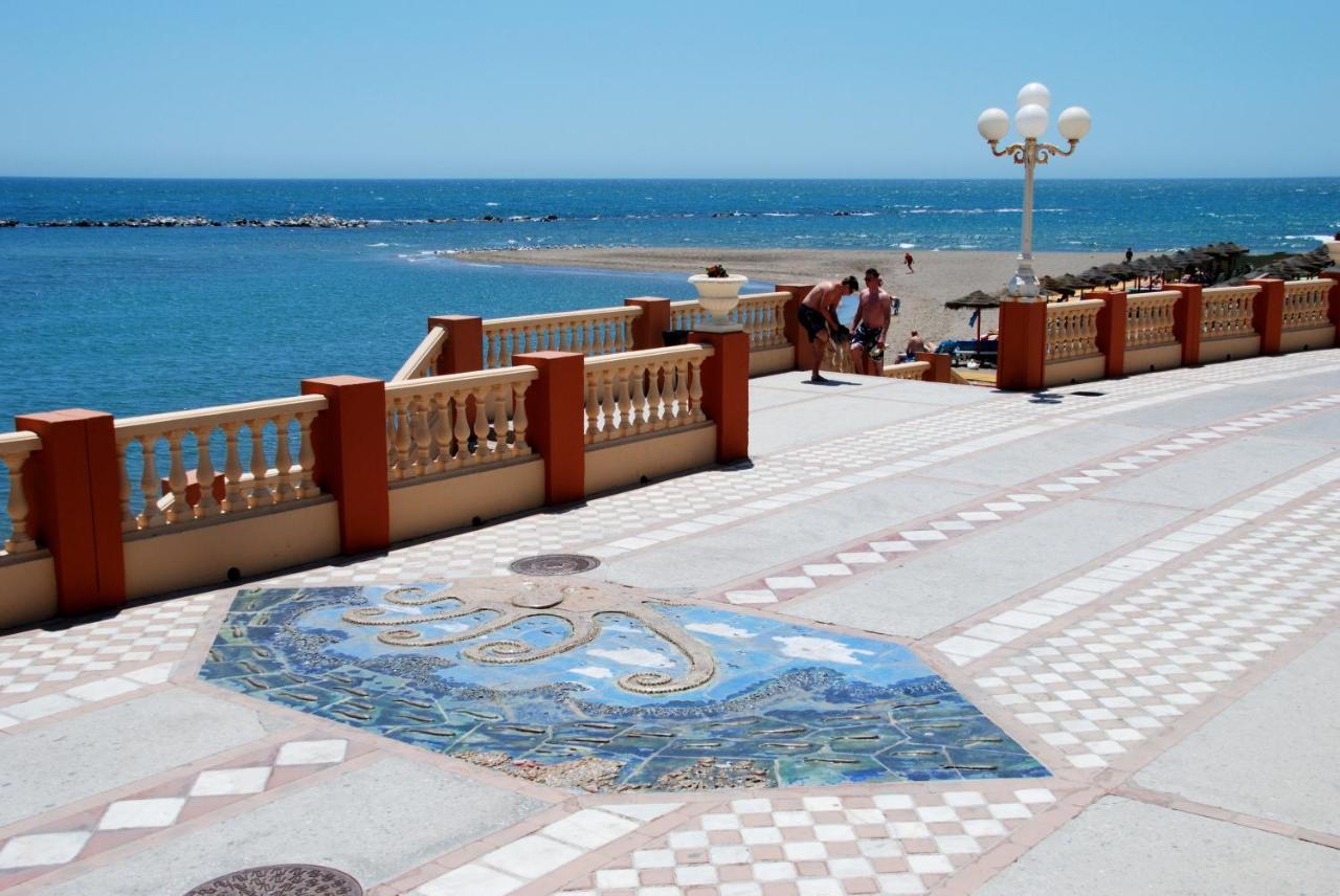 Seafront Top Floor Studio *