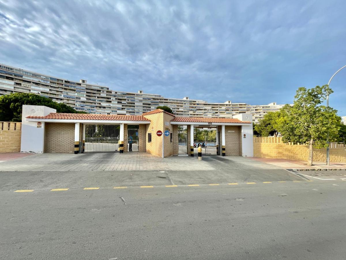 Playa San Juan Luxurious By The Apartamento