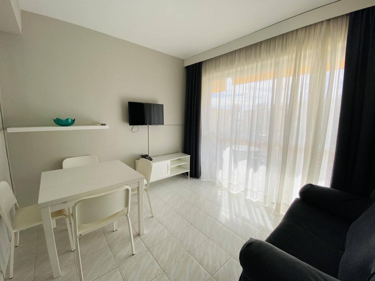 Jazmines Hotel 3*