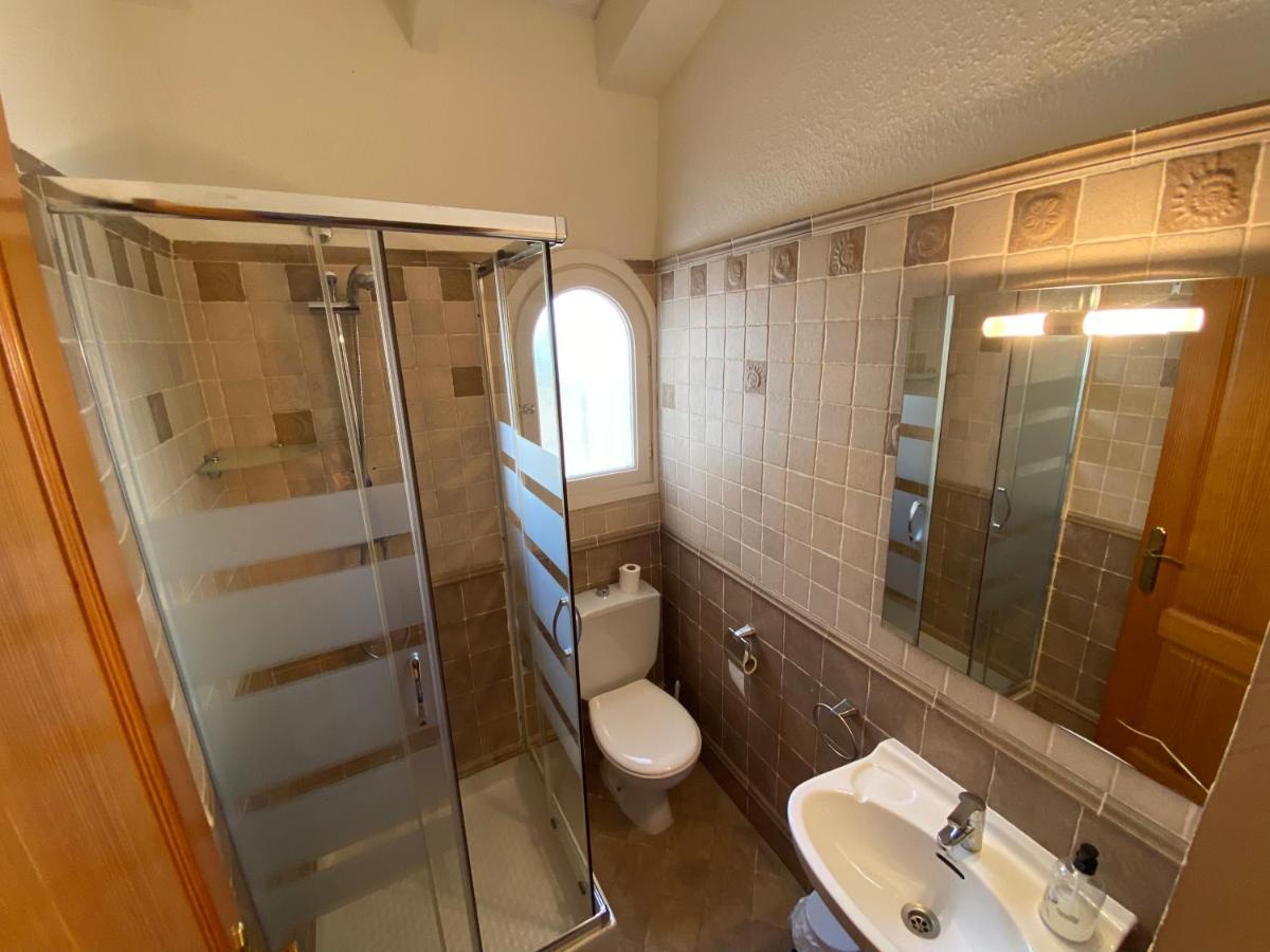 2 Pools - 24 Persons Villa