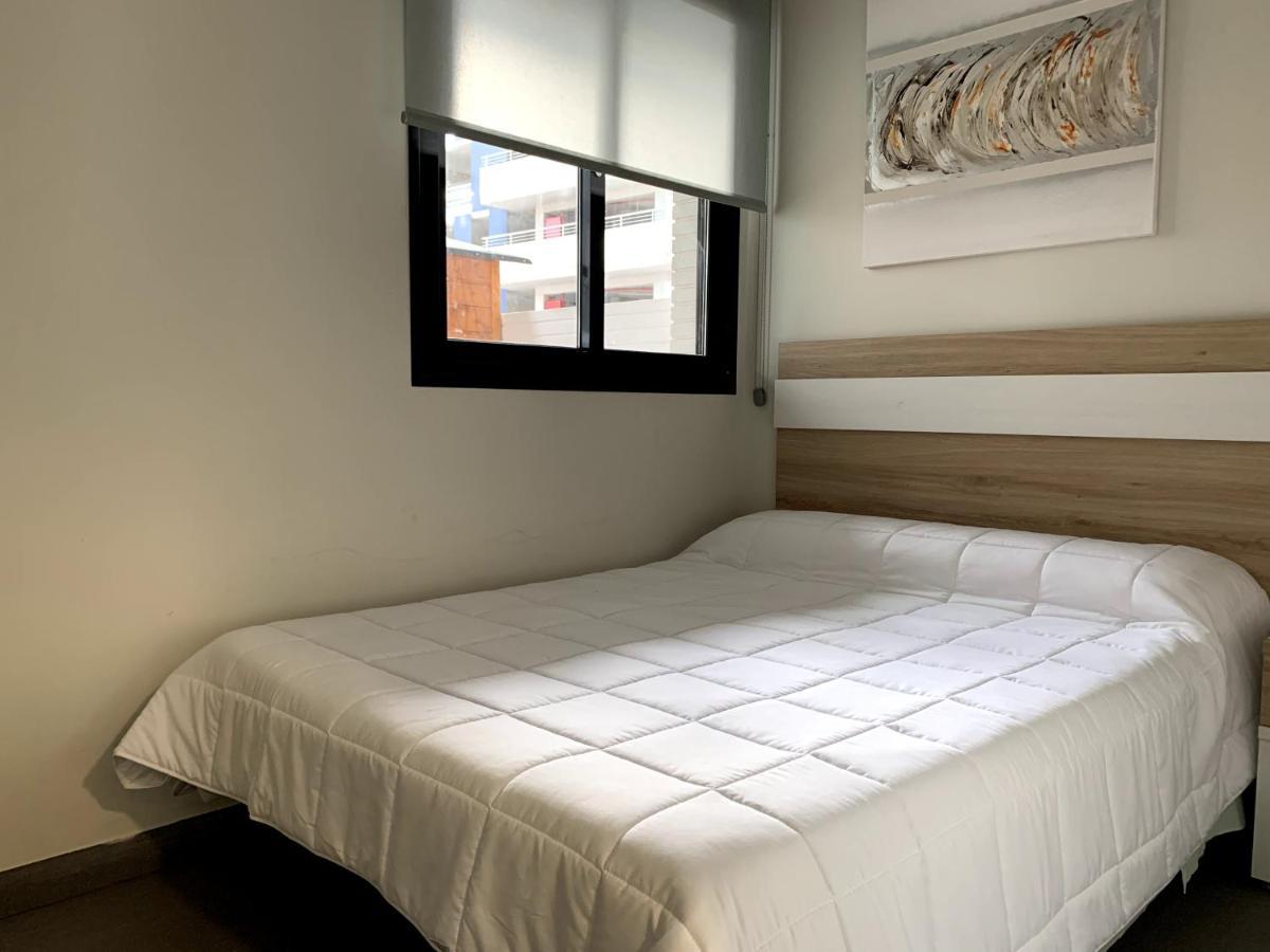 Apartamento Con Jardín En Primera Linea De Playa Con Parking Y Piscina *