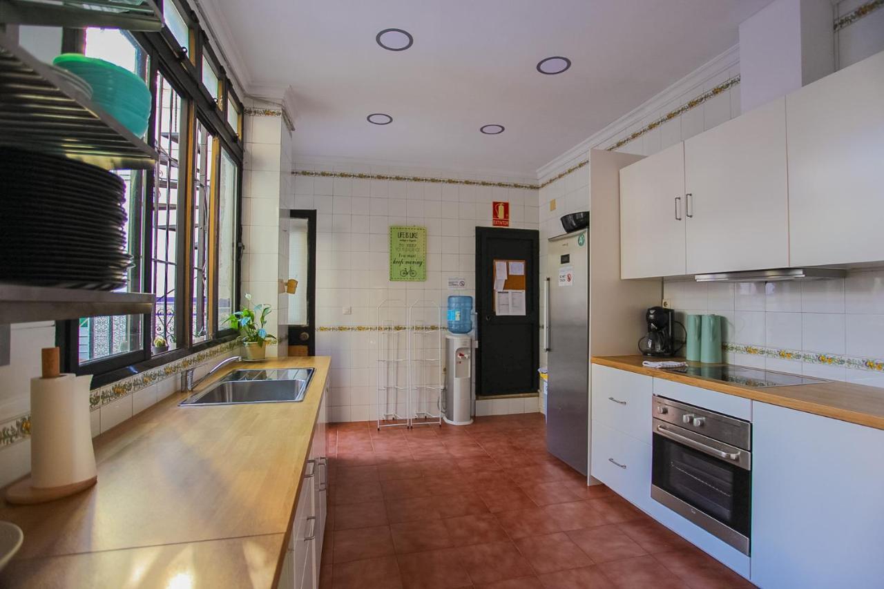 Hostal Barbatuke Bed & Bike Málaga