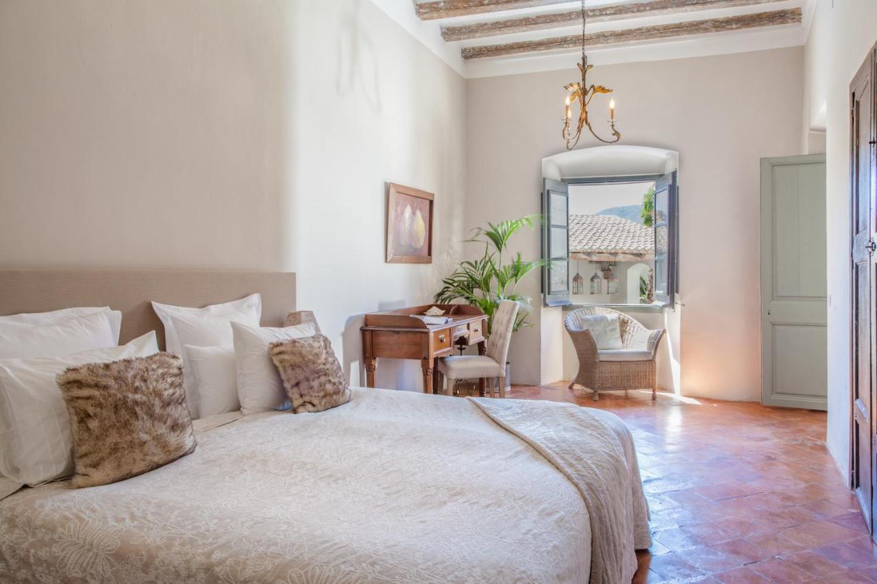 Masia Victoria Villa