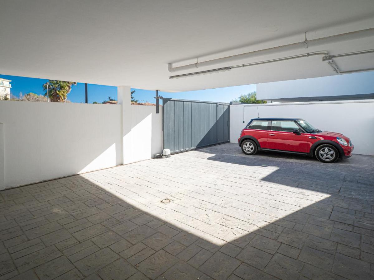 Moderne Proche De La Villa *