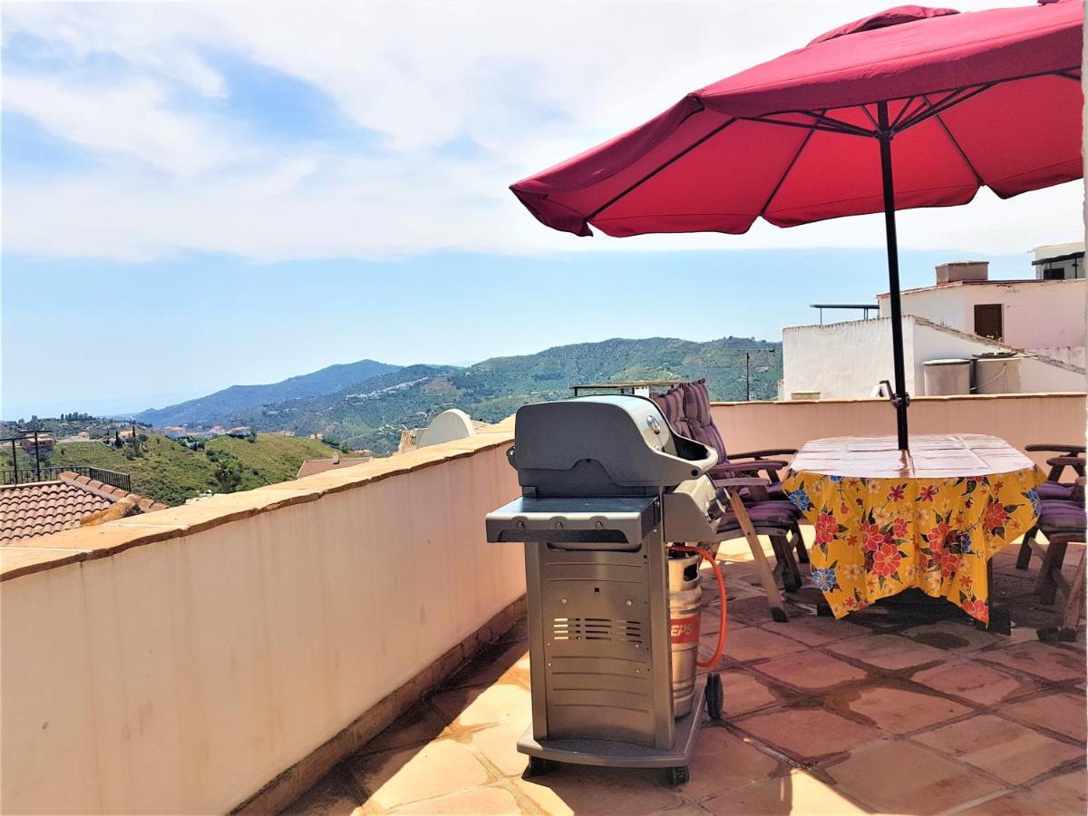 Competa Suites * Competa