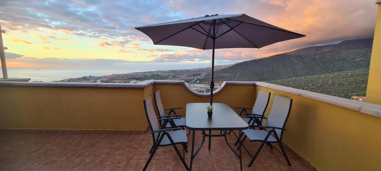 With A Serene Ocean And Mountain View Apartamento Costa Adeje (Tenerife)